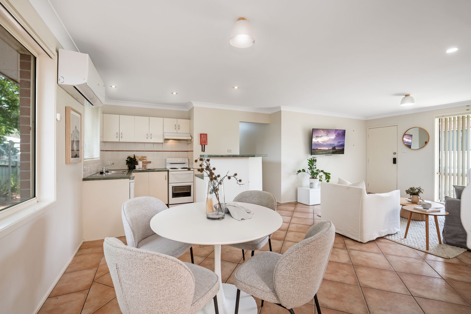 16 Bruce Street Glendale NSW, Glendale - Thumbnail 4