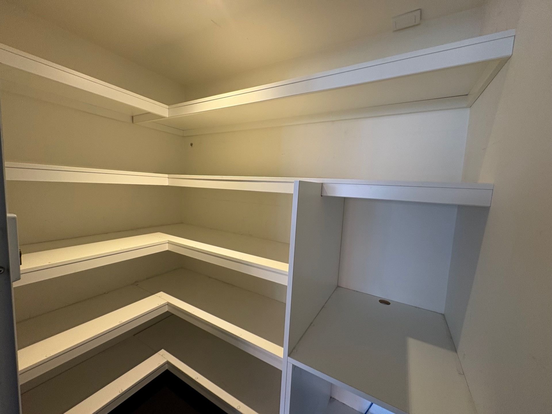 Street Frontage Office/Retail in sought after trendy Collingwood