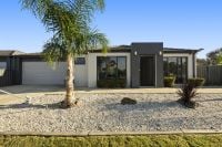 404, Carisbrook - Image 1
