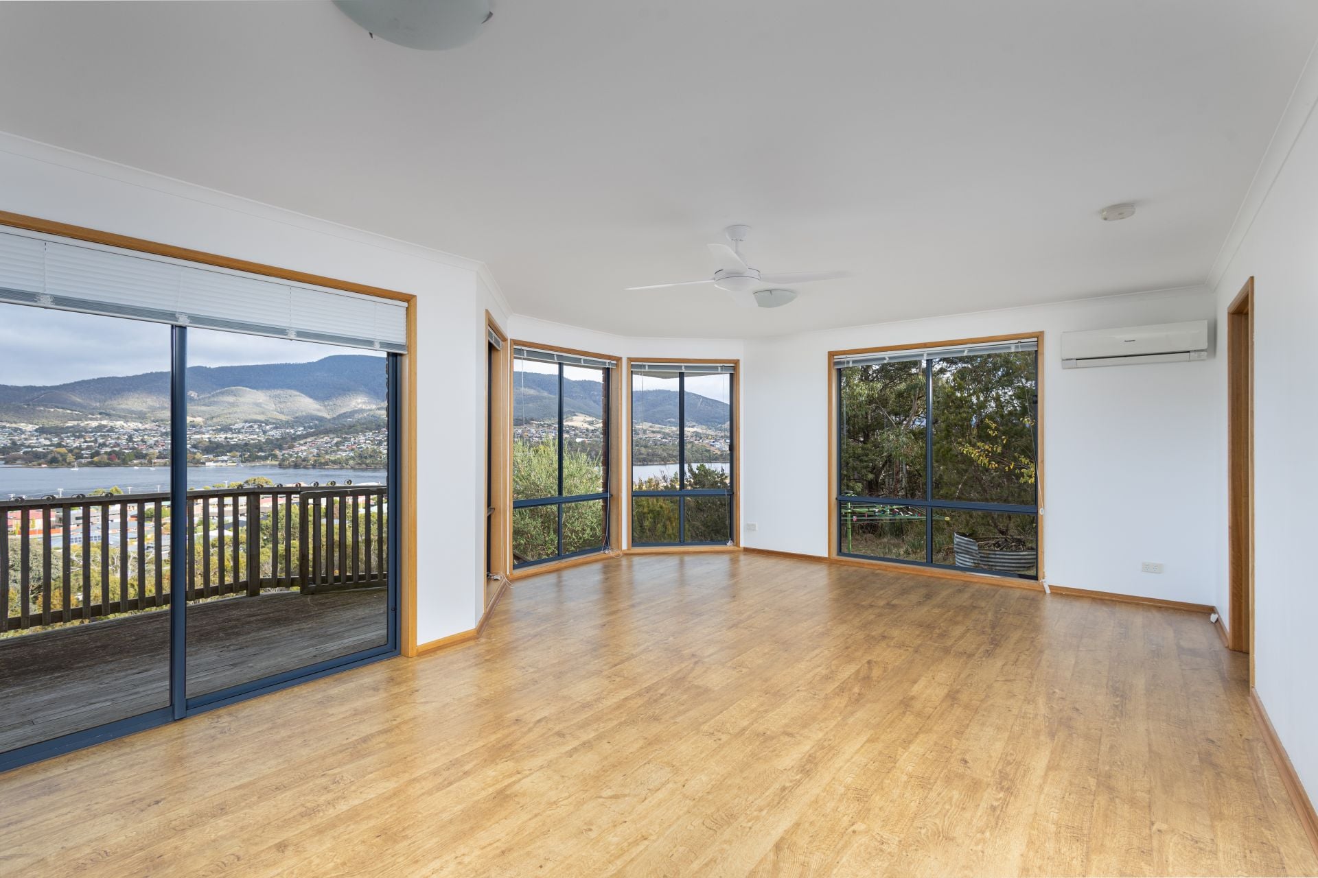 42 Grevillea Ave OLD BEACH TAS, Old Beach - Thumbnail 3