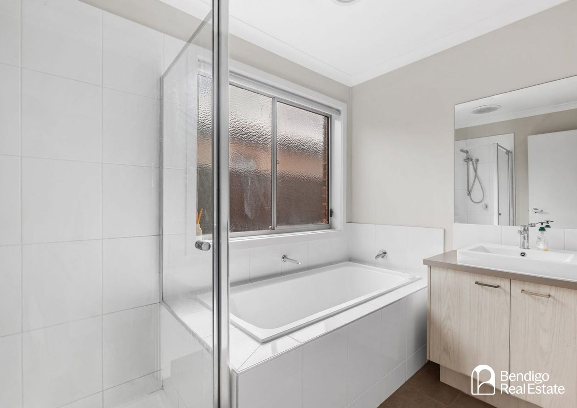15 Waverley Road Epsom VIC, Epsom - Thumbnail 5