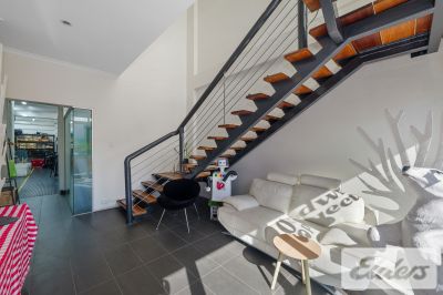 WHOLE BUILDING OPPORTUNITY WITH 10+ CAR PARKS
