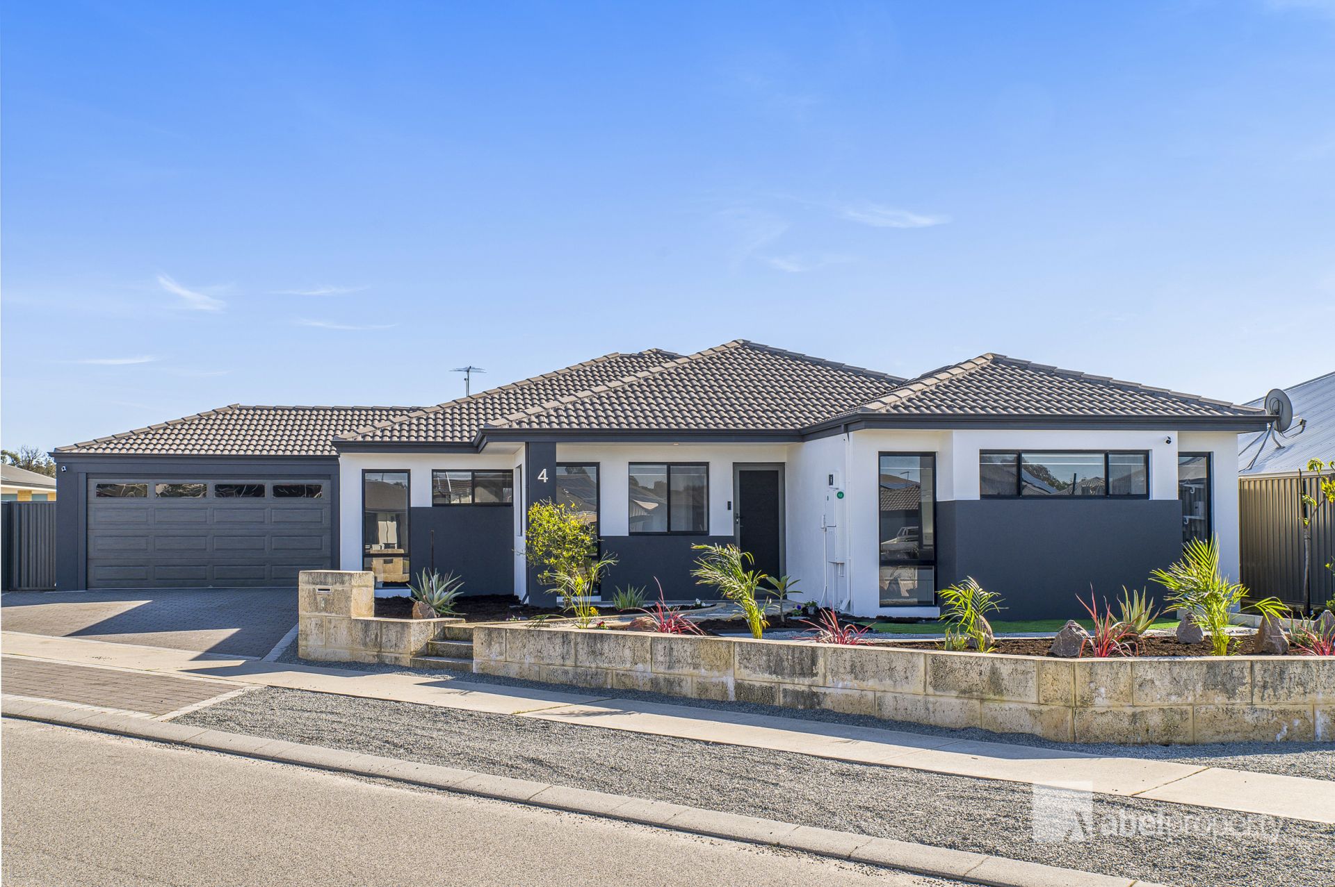 4 Leader Pass Ellenbrook WA, Ellenbrook - Image 1