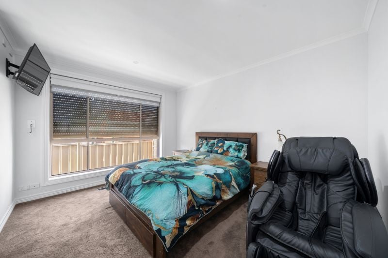 32 Pandora Avenue, Thomastown