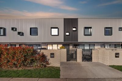 Casey 63/60 Kingsland Parade