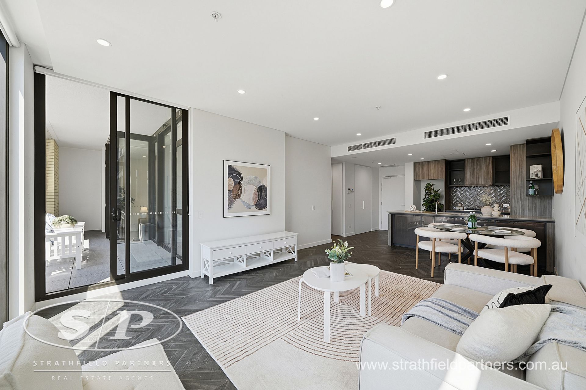 3501/5 Gadigal Avenue, Waterloo, Waterloo - Thumbnail 3