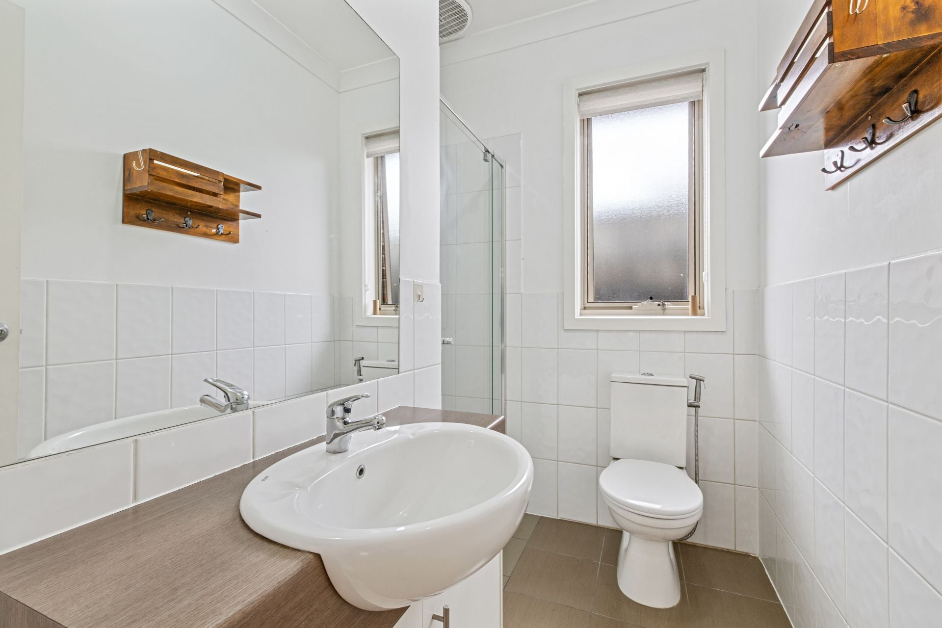 Modern 2-Bedroom Unit in Prime Reservoir Location