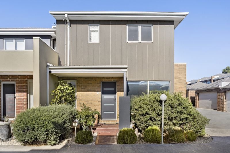 15 Snapdragon Street, South Morang