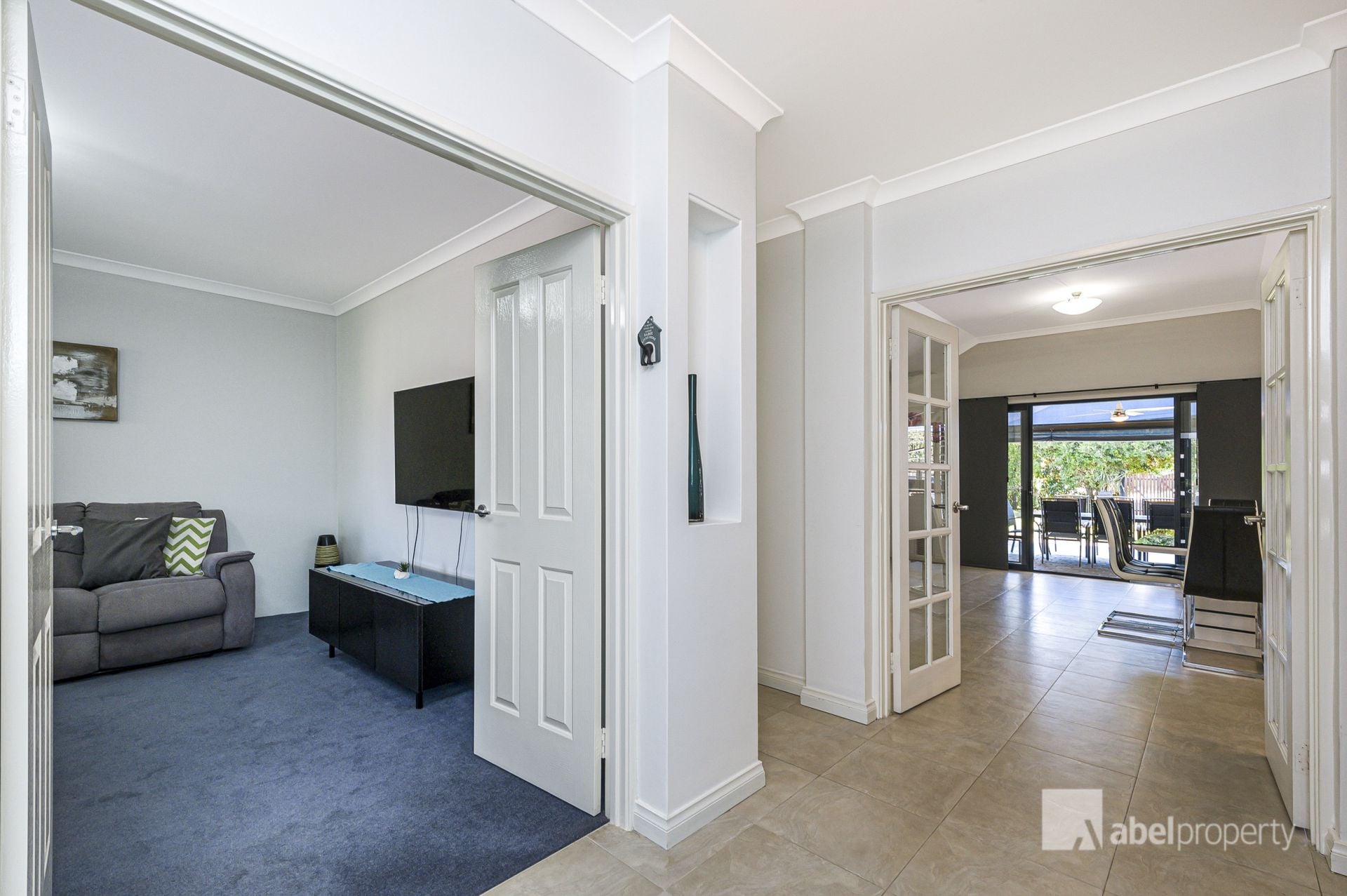 8 Erickson Pass Ellenbrook WA, Ellenbrook - Thumbnail 3