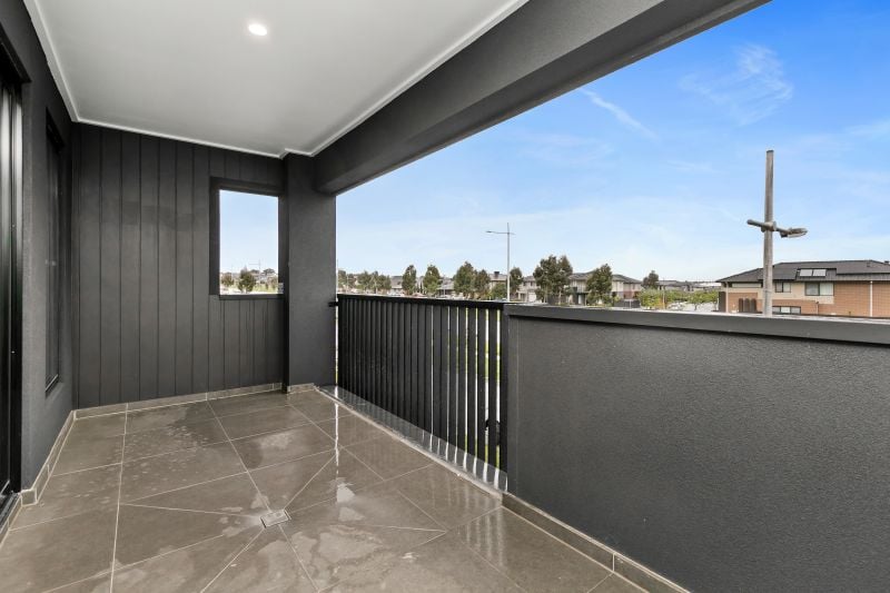 4 Lagi Entrance, Wollert