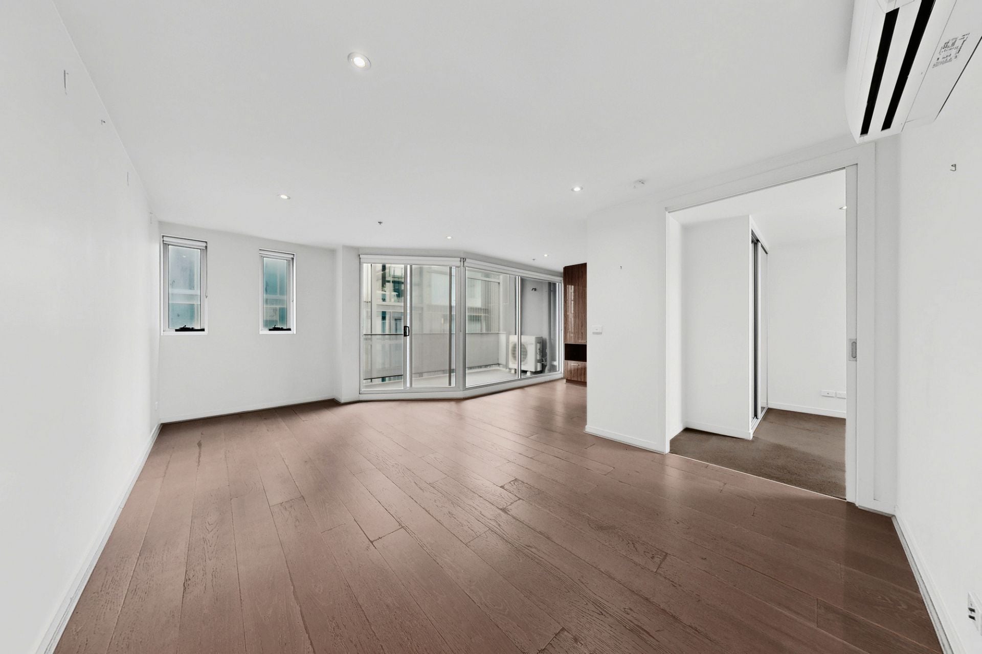 508/20 Garden Street, South Yarra - Thumbnail 2
