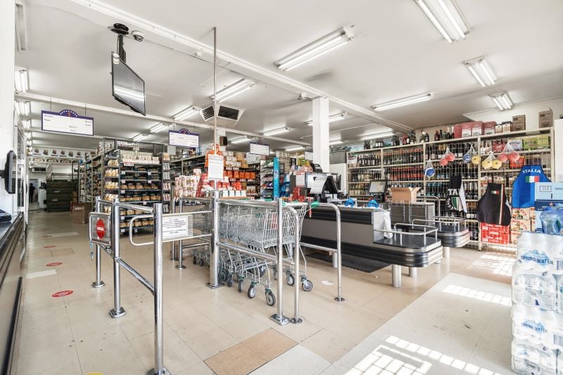 296 Station Street, Lalor