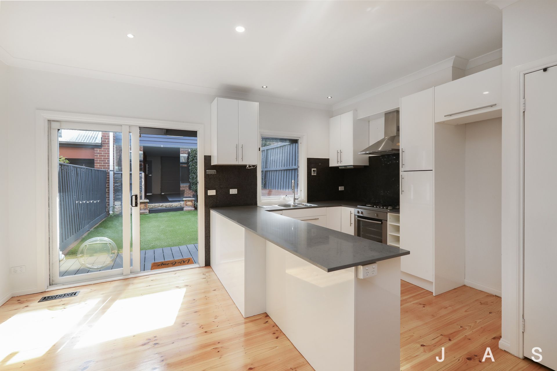 3 Woodruff Street Kensington VIC, Kensington - Thumbnail 5