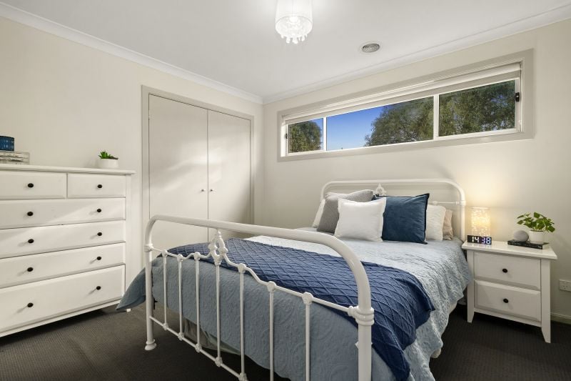 2 Kalatha Street, South Morang