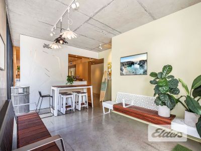 MODERN OFFICE IN THE HEART OF WEST END!