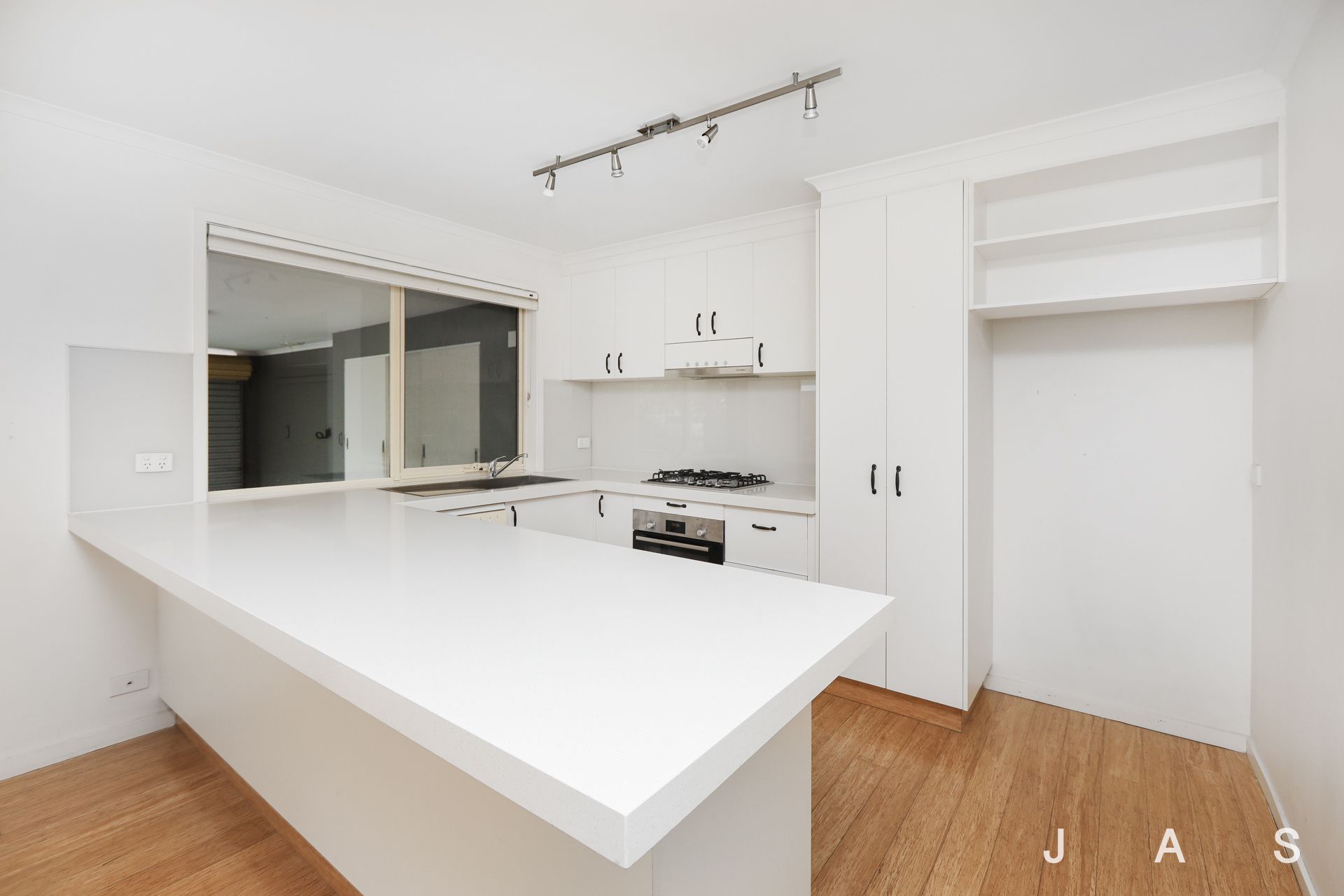 10 Cuffe Walk Kensington VIC, Kensington - Thumbnail 5