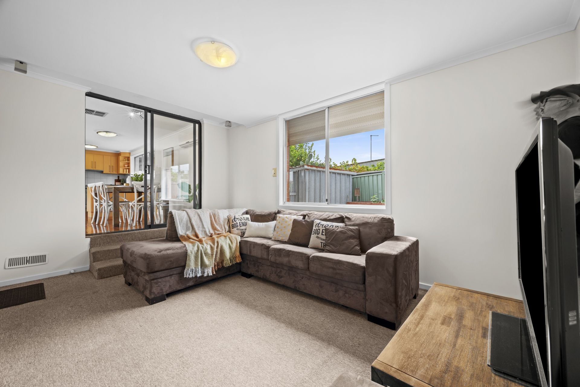IDEAL HOME IN A CENTRAL LOCATION