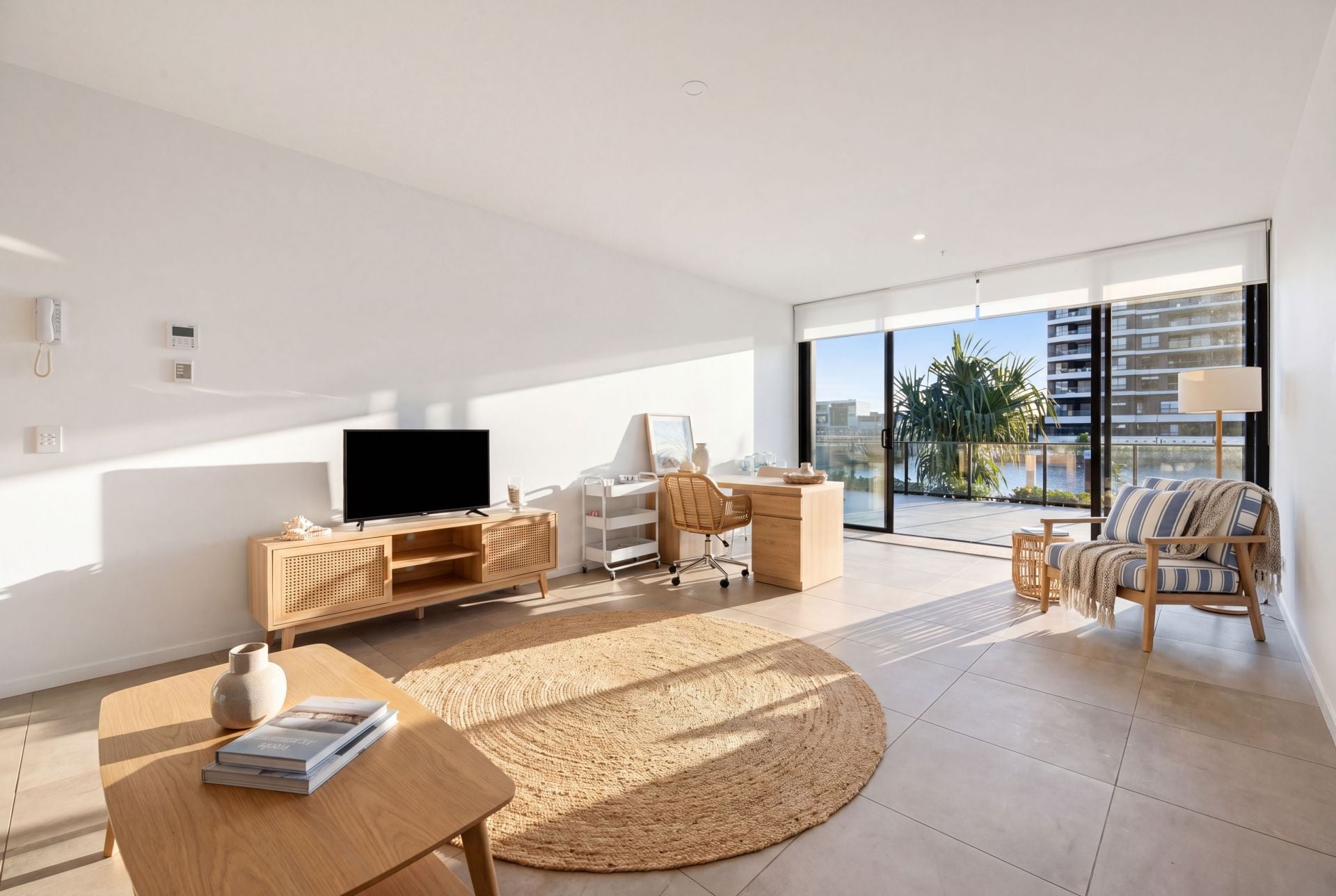 1108/6 Sickle Avenue, Hope Island QLD, Hope Island - Image 1