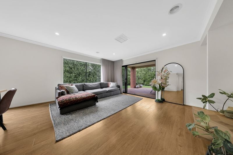 16 Metropolis Way, Donnybrook
