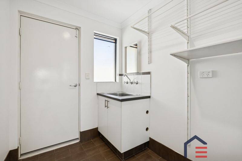 24A Colwyn Rd, Bayswater