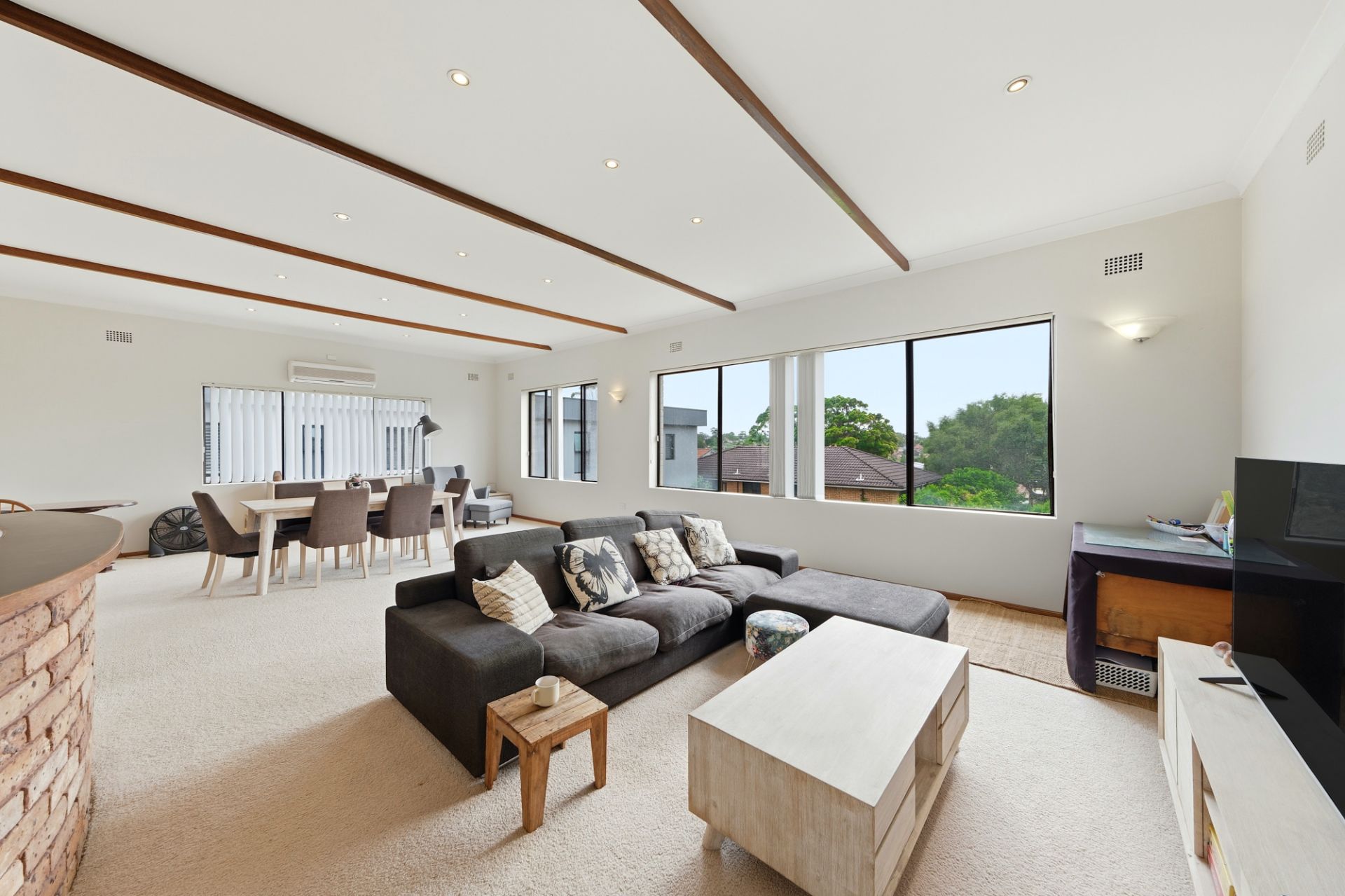 12 Benwerrin Avenue, Carss Park, Carss Park - Thumbnail 4