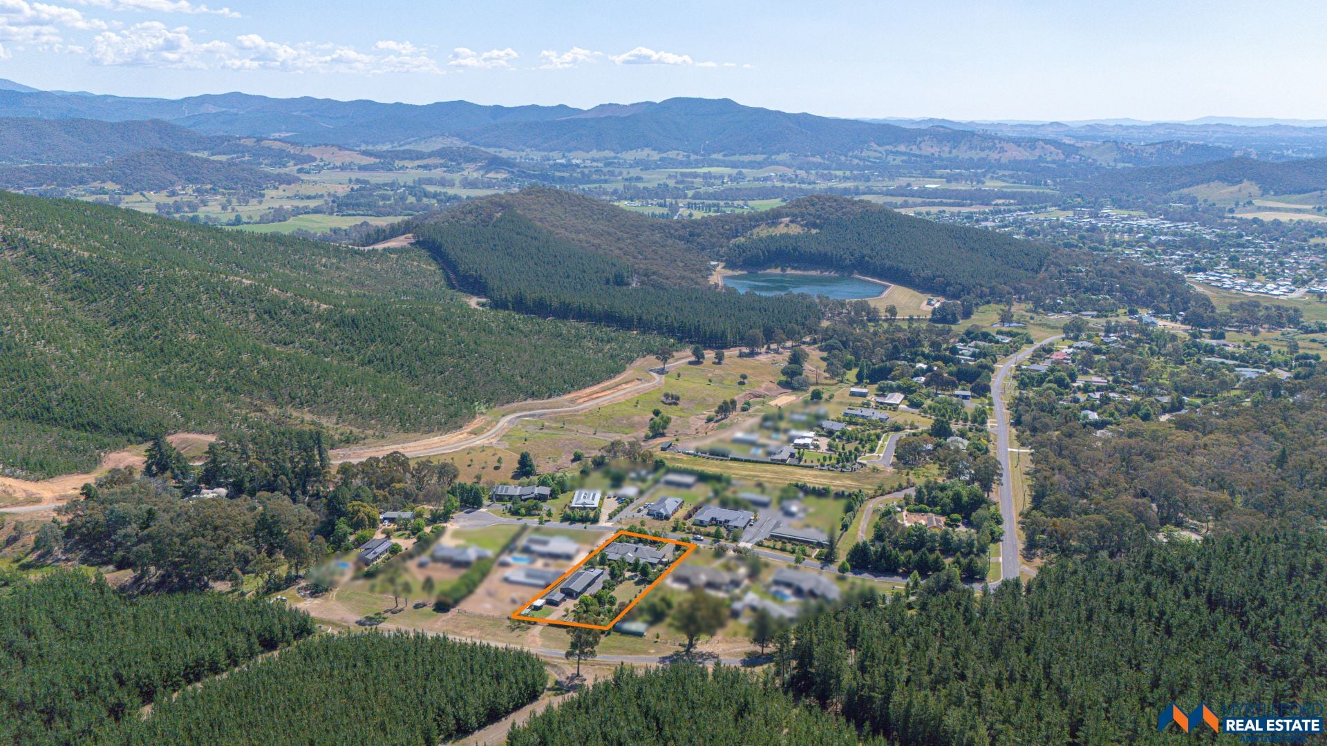5 Tarrengower Court, MYRTLEFORD, Myrtleford - Thumbnail 2