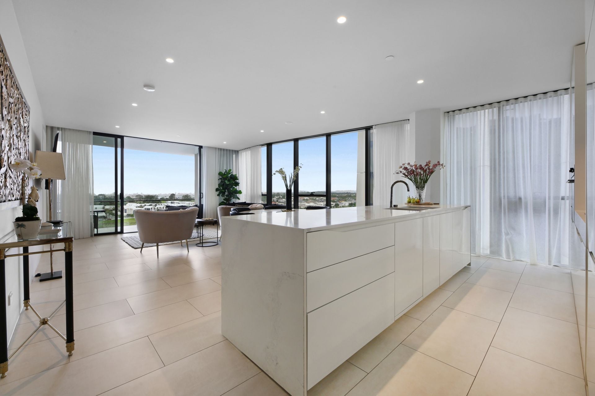 3802/24 The Lanes Boulevard, Mermaid Waters, Mermaid Waters - Thumbnail 5