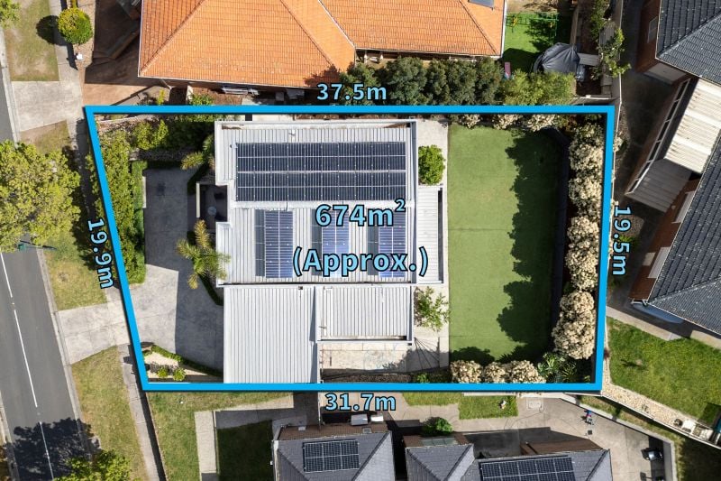 24 Clare Boulevard, Greenvale