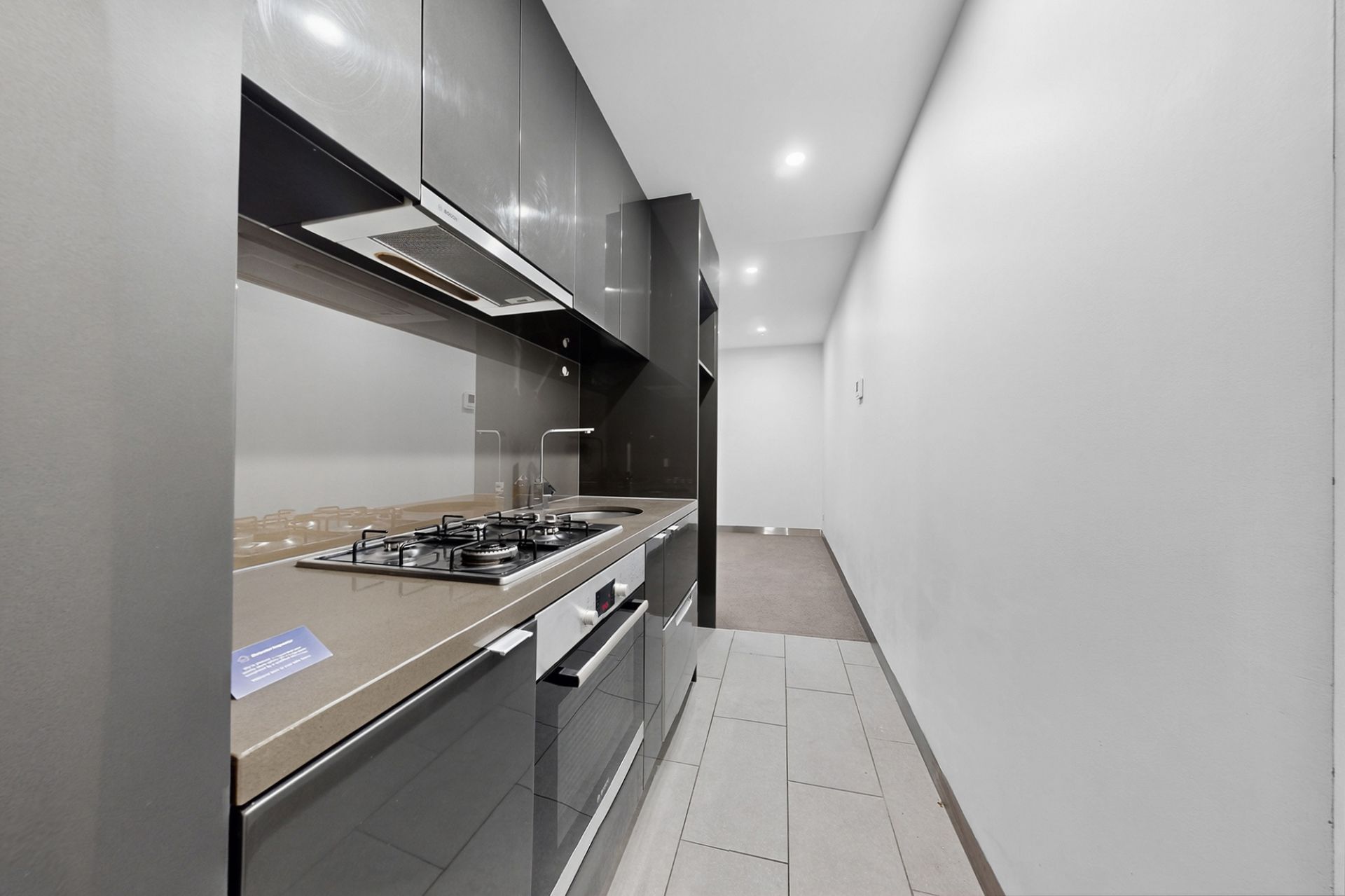 101/33 Clarke Street, Southbank - Thumbnail 4
