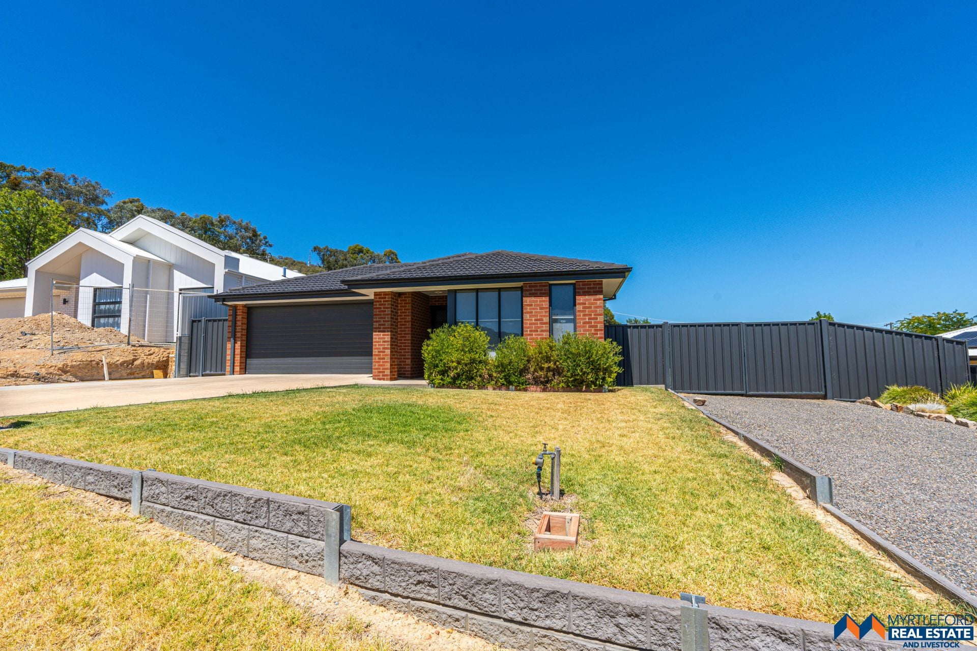 4 Washington Parade, MYRTLEFORD, Myrtleford - Thumbnail 4