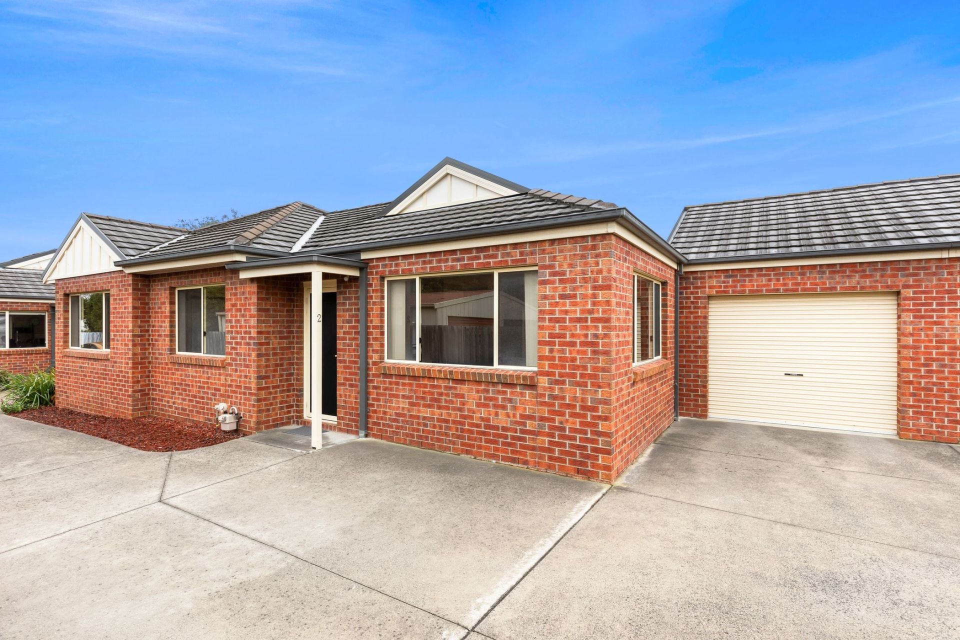 2/17 Laura Avenue, Belmont - Thumbnail 2