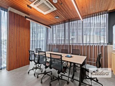 PREMIUM OFFICE SPACE IN EXCLUSIVE SILK ONE!