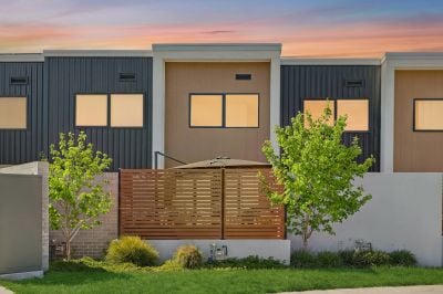 Throsby 64/12 Hawksbill Street