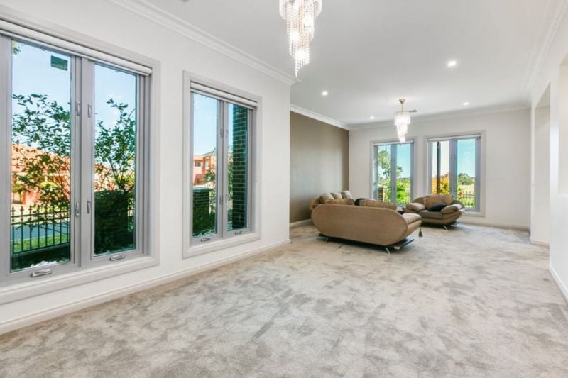 10 Wattlebird Crescent, Reservoir