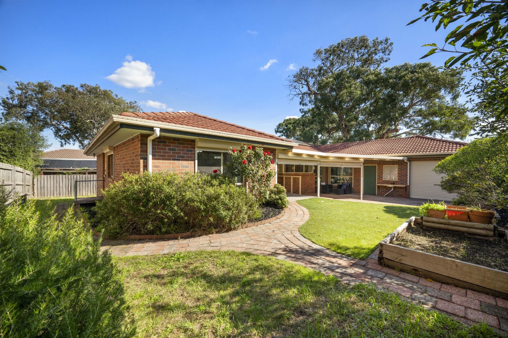 A Comfortable Family Home In A Well-Connected Location