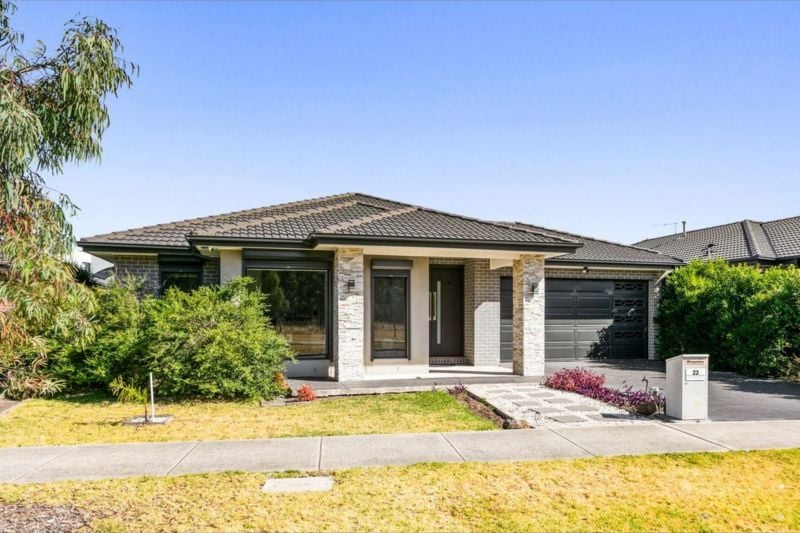 23 Blessington Parade, Lalor