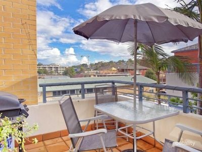 Dee Why - 14/32 Fisher Road
