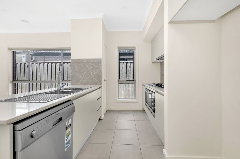 18 Clapham Avenue, Wollert