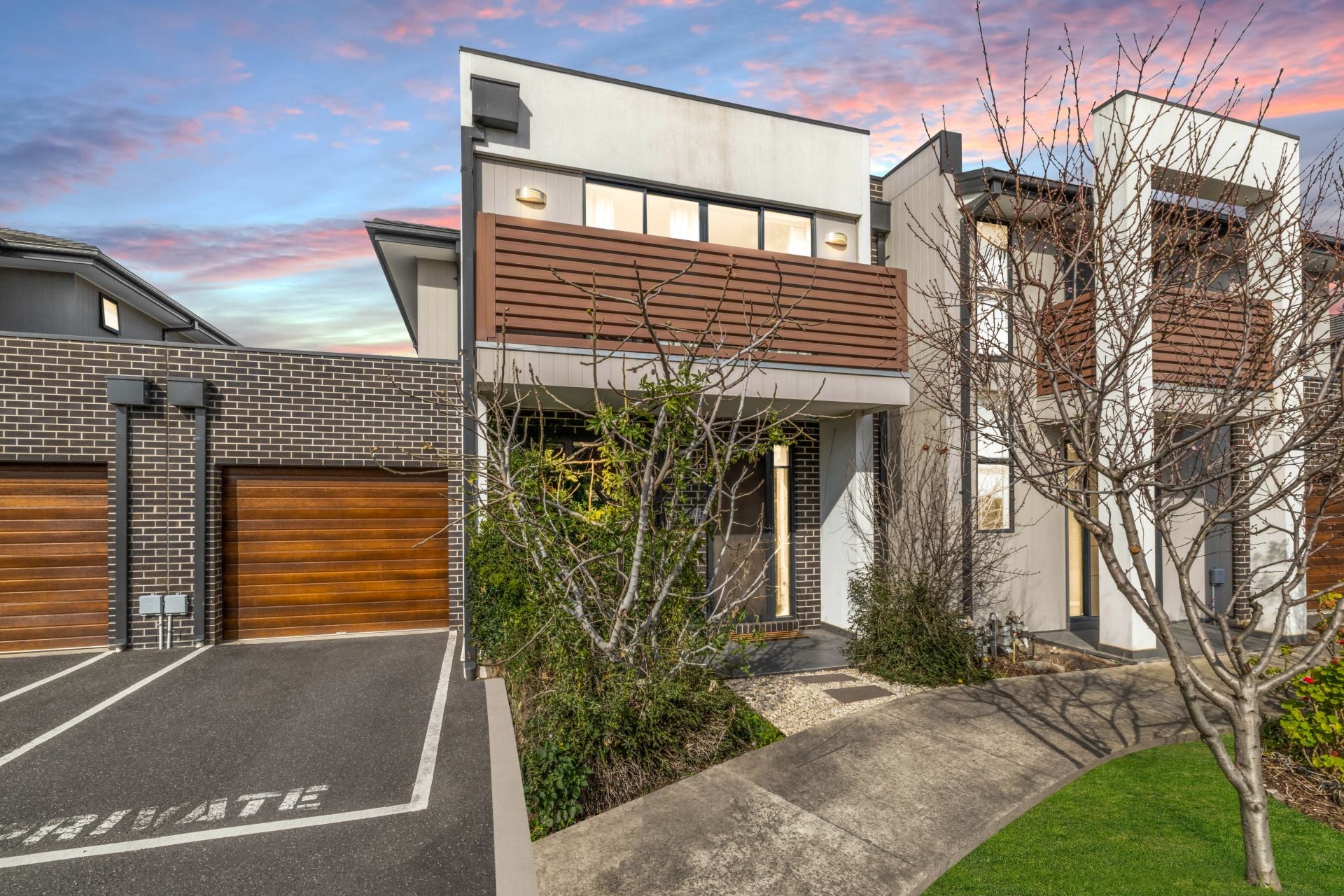 Modern Townhouse With Space And Comfort