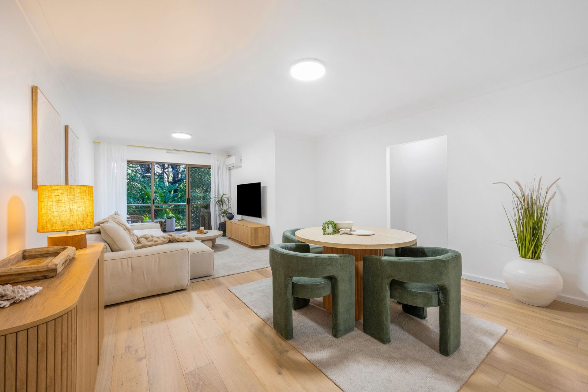 18/4-6 Vista Street Caringbah NSW, Caringbah - Image 1
