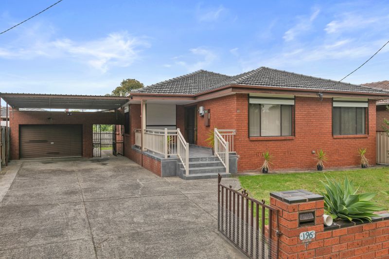 196 Edgars Road, Thomastown