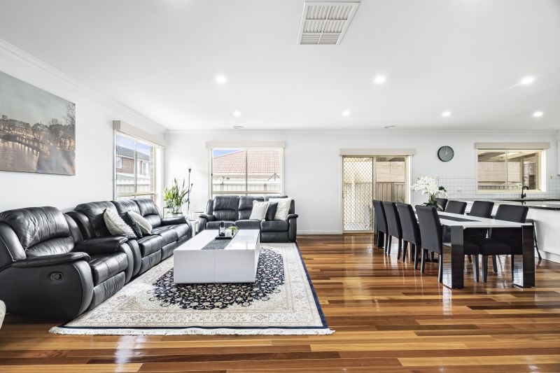 33 Hayston Boulevard, Epping