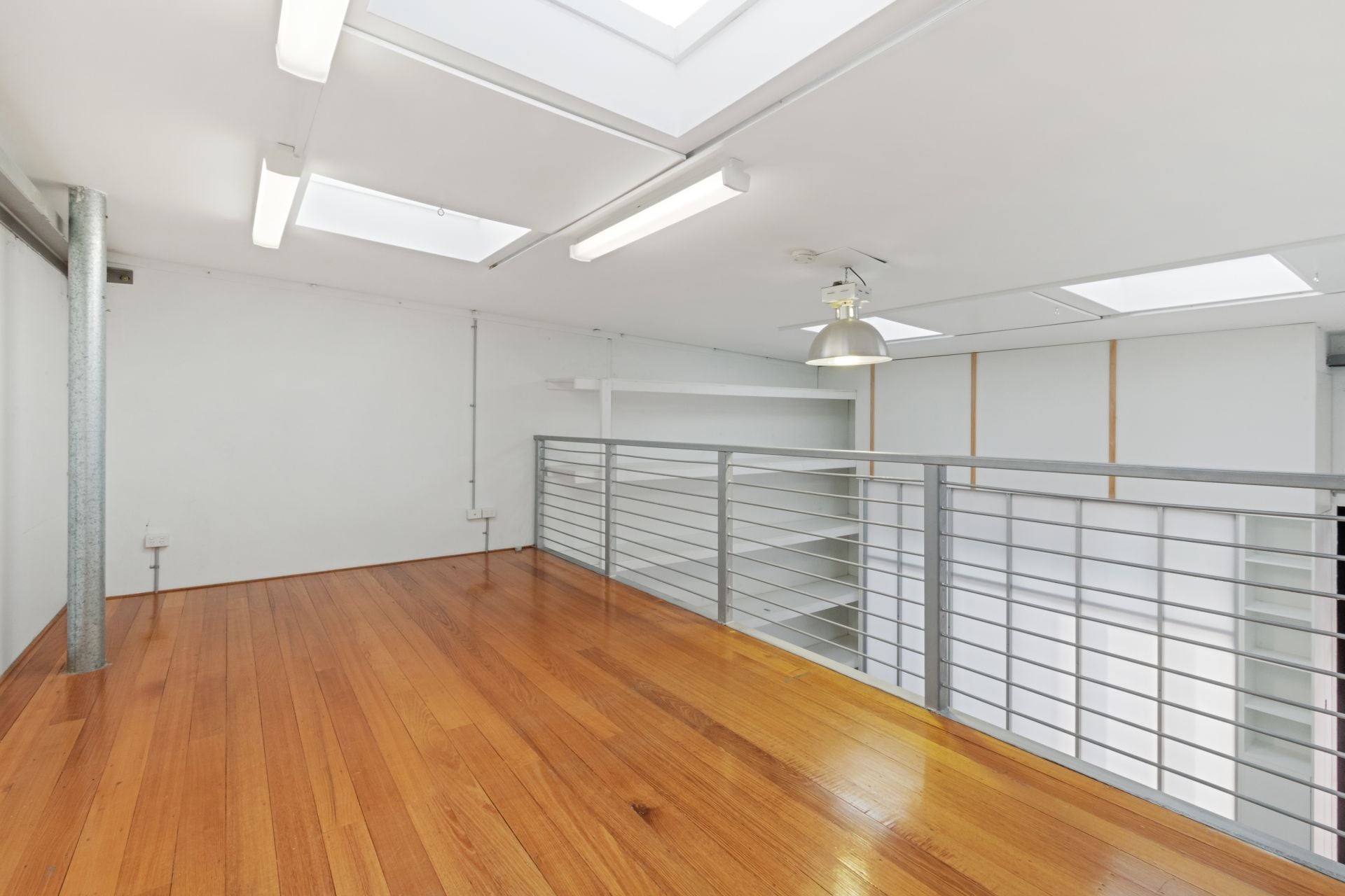 SUITS OWNER OCCUPIERS OR INVESTORS