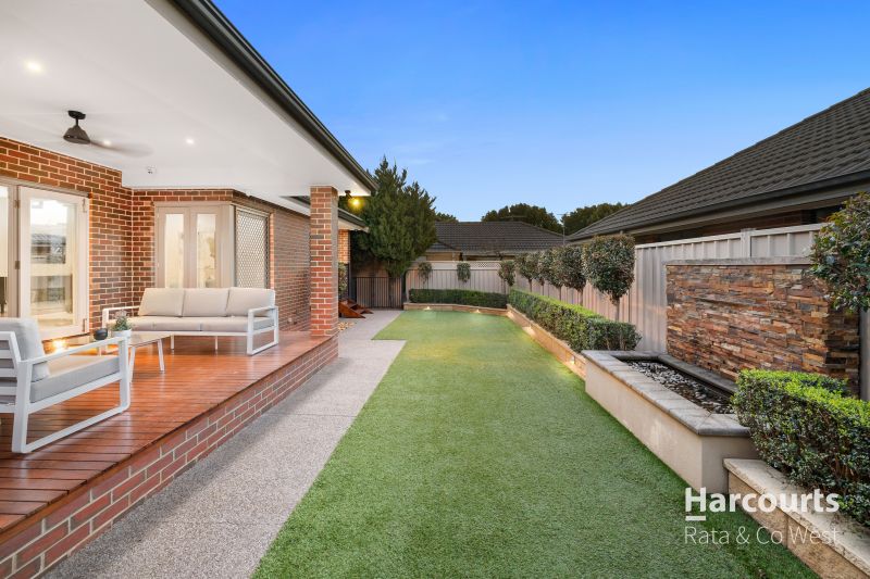 16 Lindley Avenue, Caroline Springs