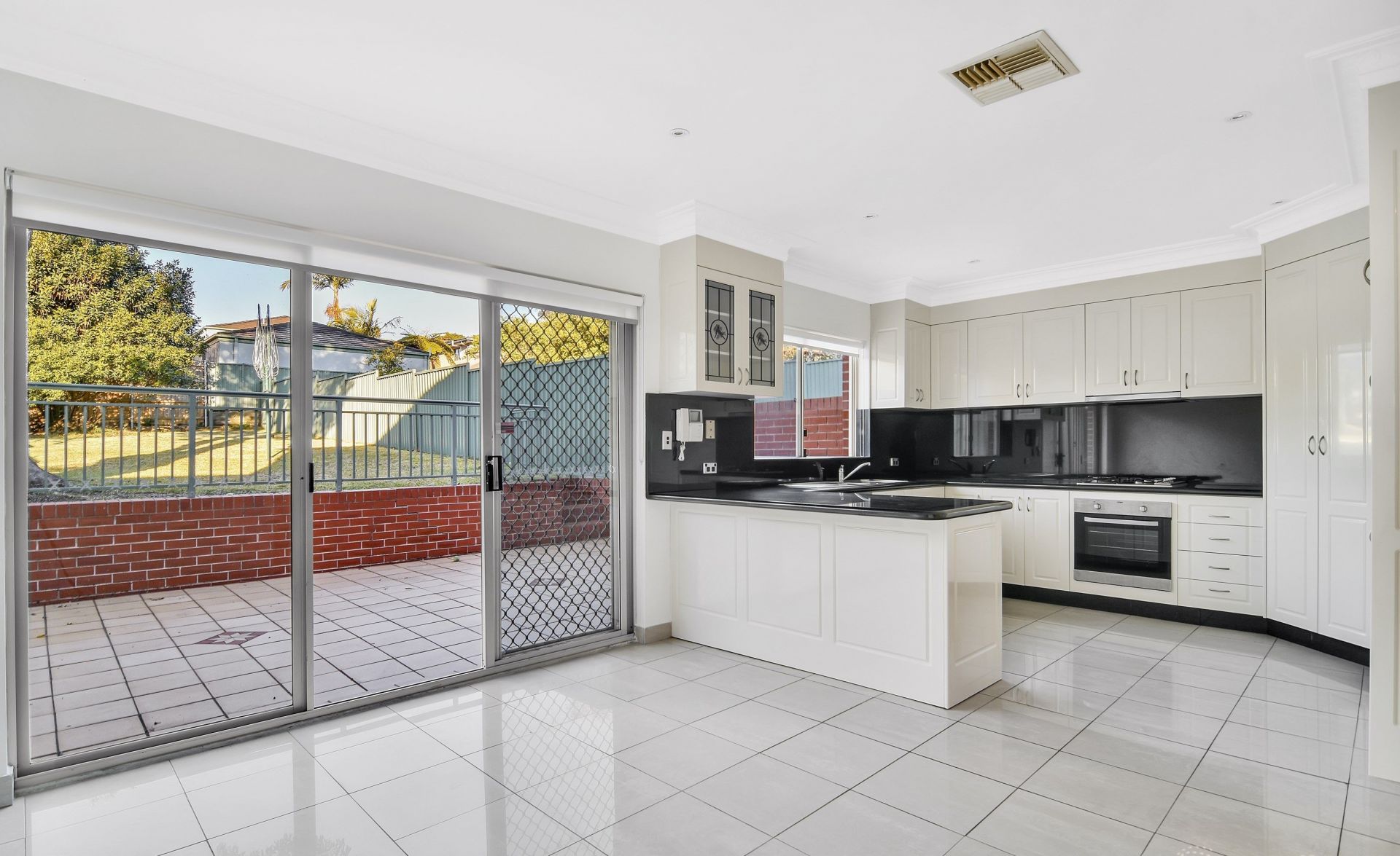 15A Harden Avenue, NORTHBRIDGE, Northbridge - Thumbnail 2
