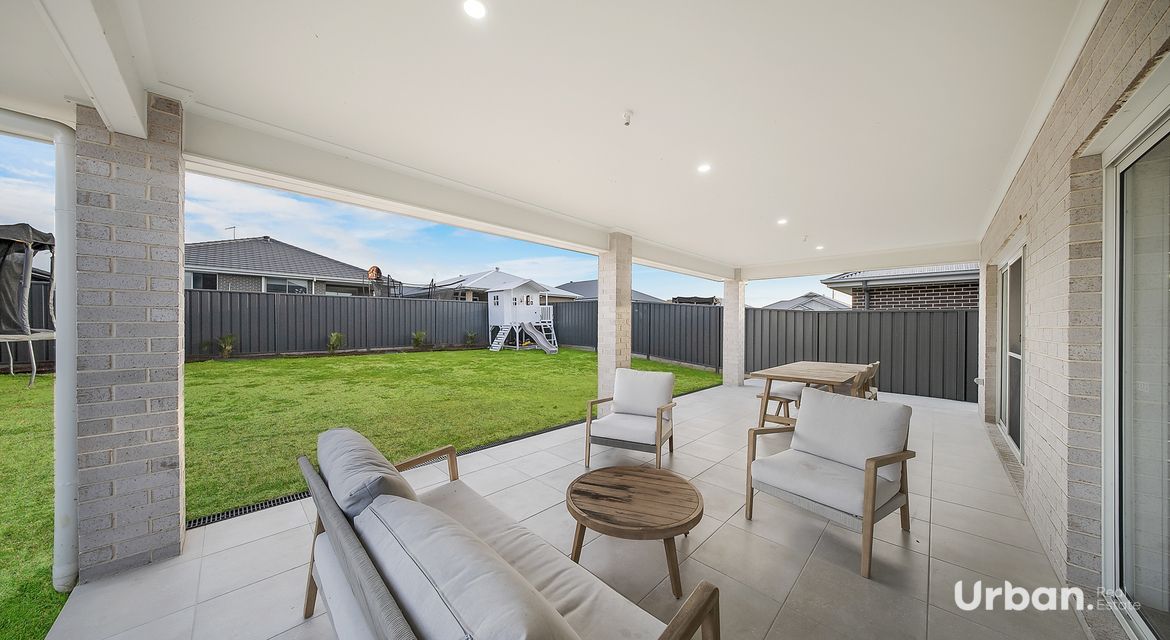 Lochinvar 11 Gregory Road
