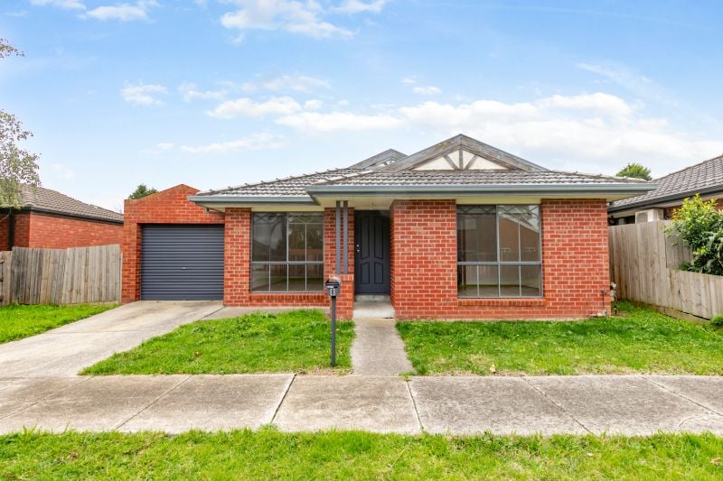 8 Antony Close, Mill Park