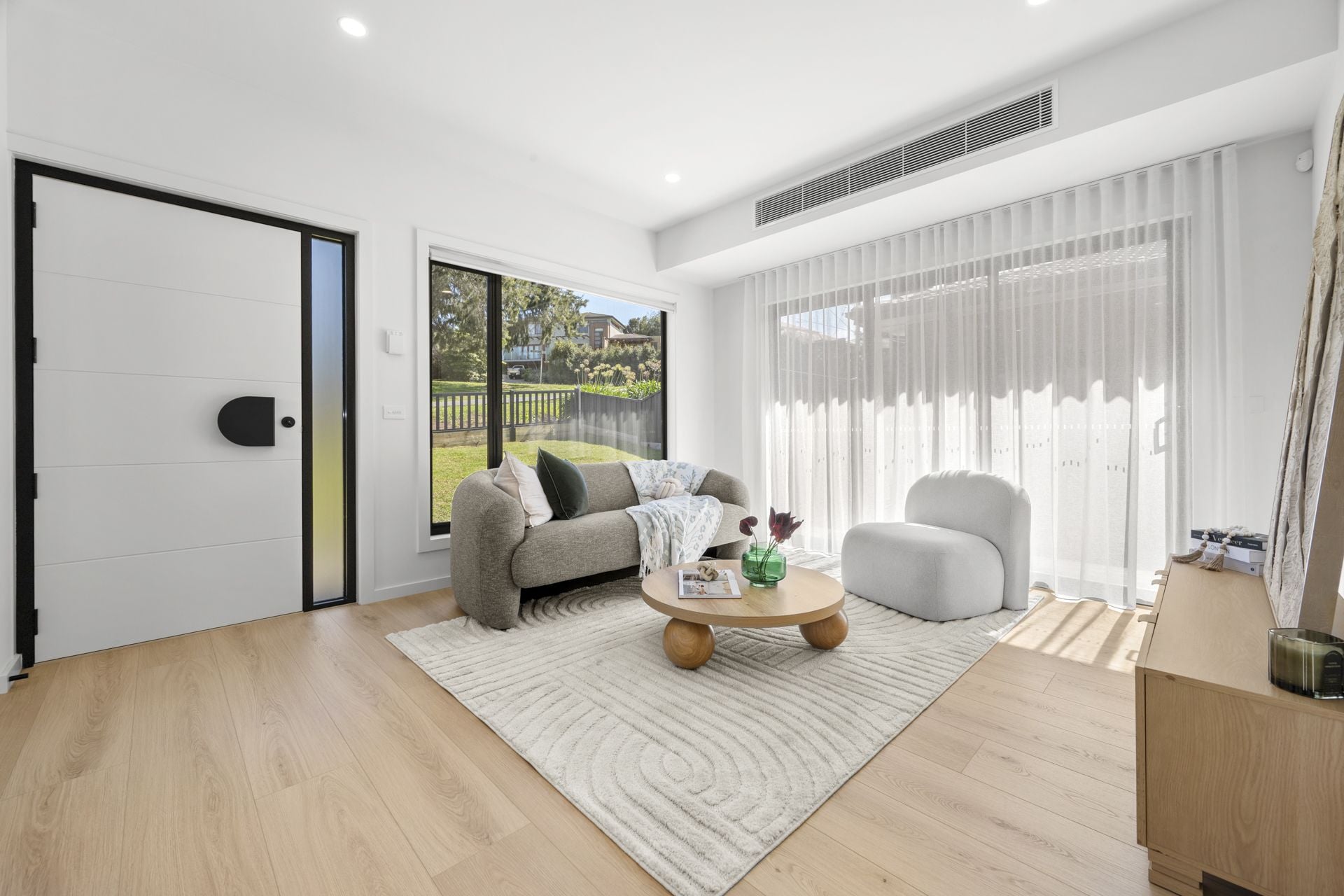 Boutique Luxury in a Premium Reservoir Setting