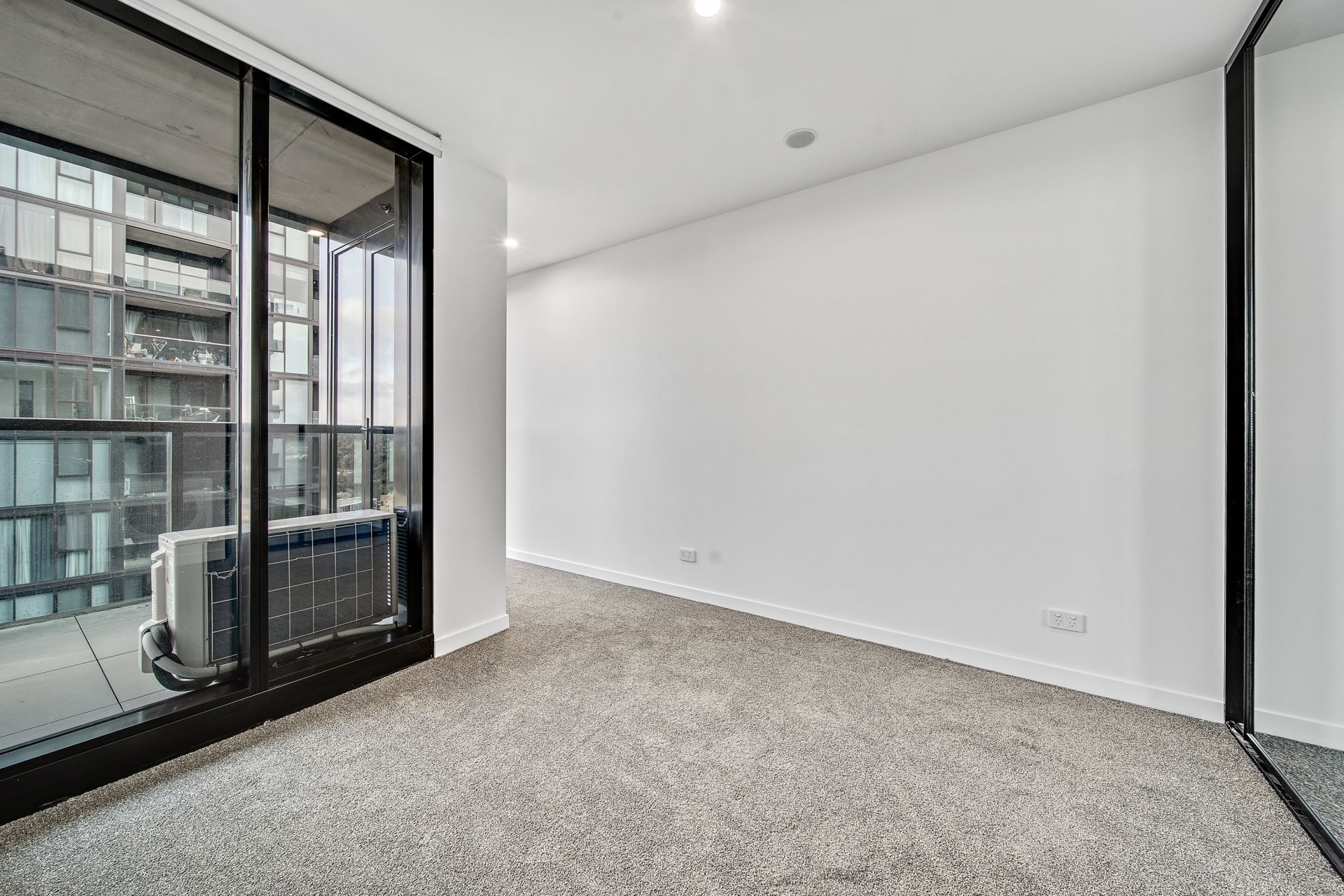 702/2 Grazier Lane, Belconnen, Belconnen - Thumbnail 5