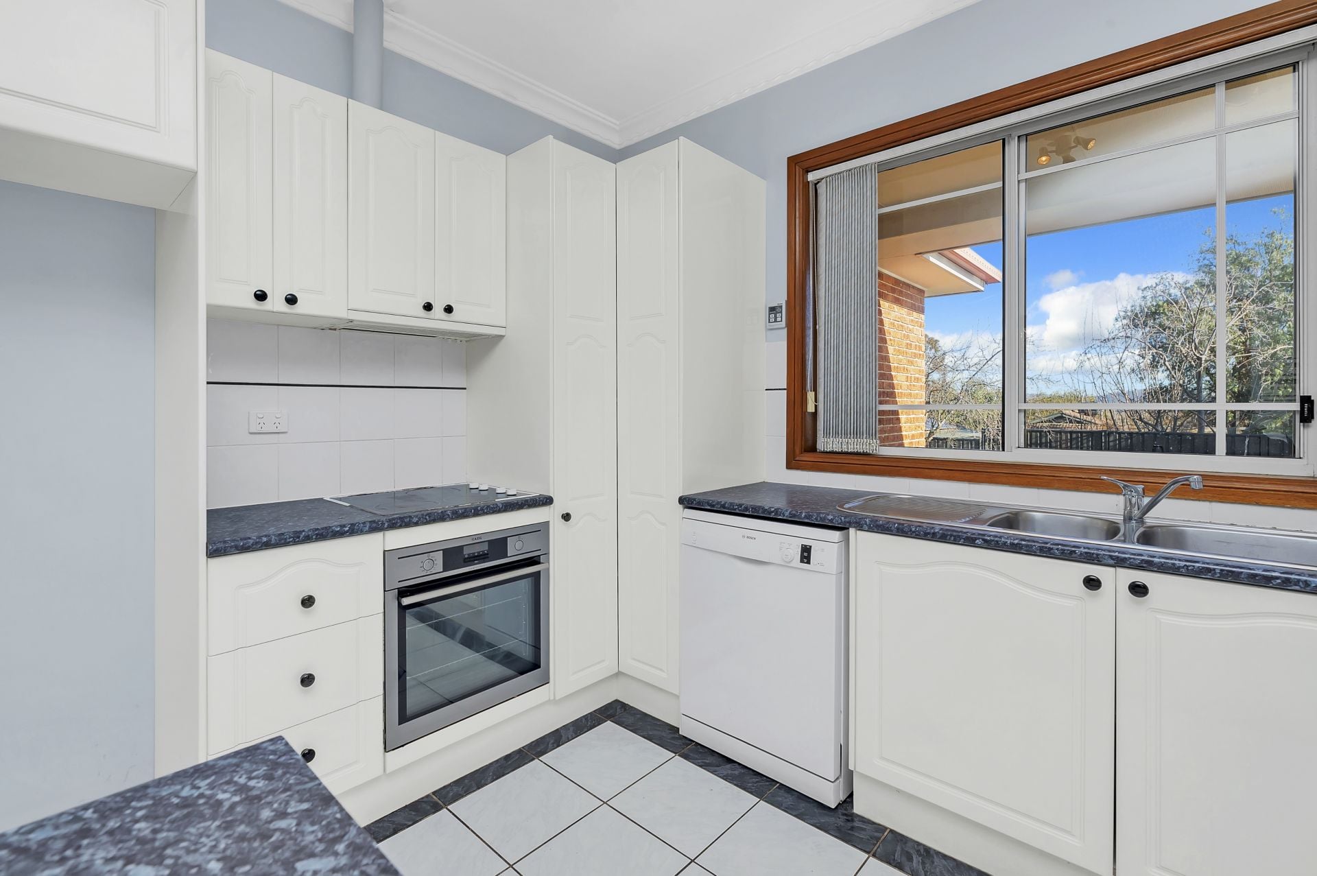 52 Halloran Drive Jerrabomberra NSW, Jerrabomberra - Thumbnail 6